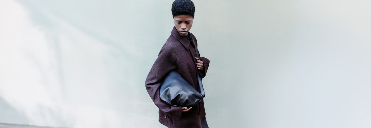 CROSSBODY BAGS / SLING BAGS