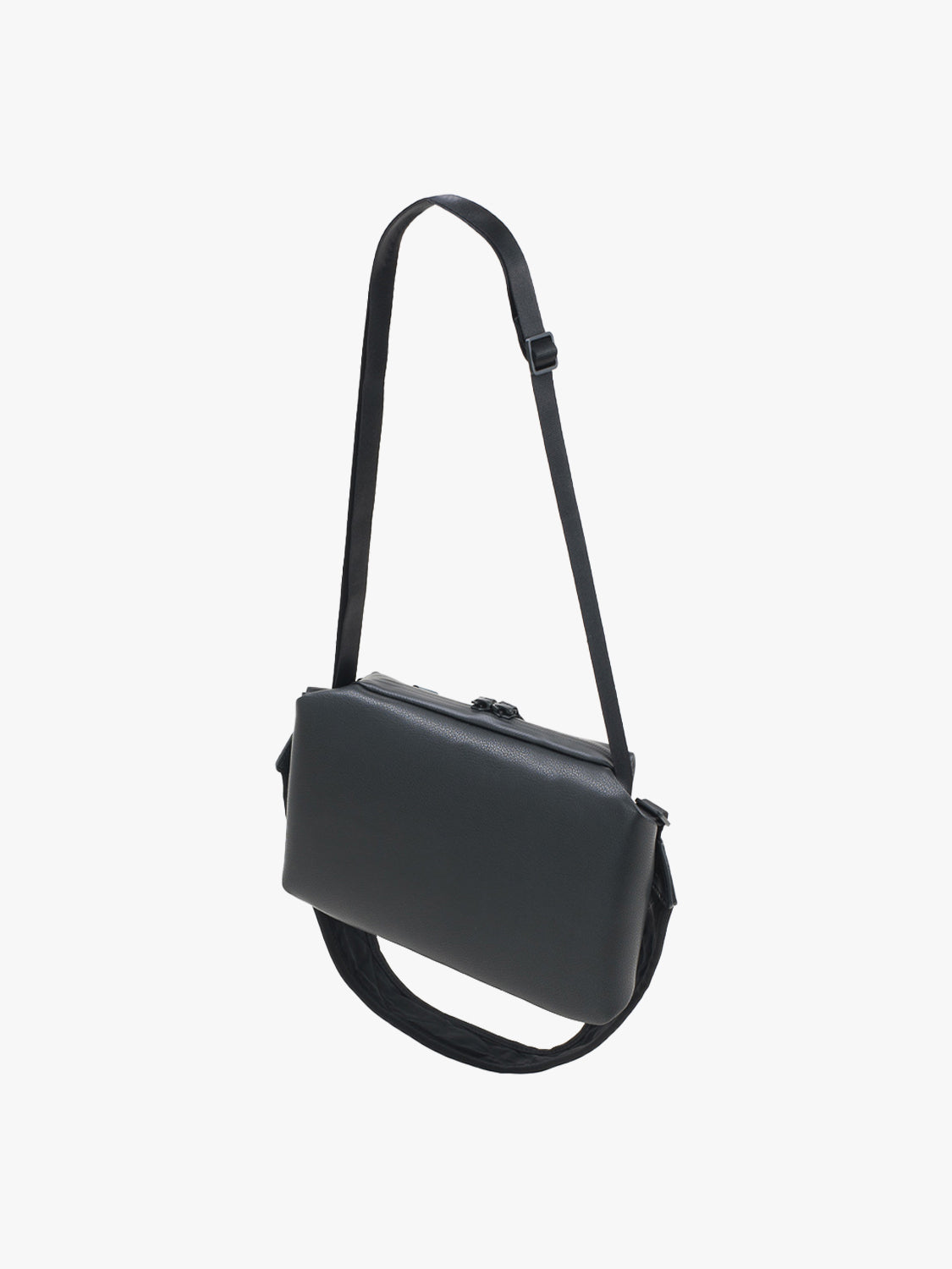 Arno Allura Recycled Leather