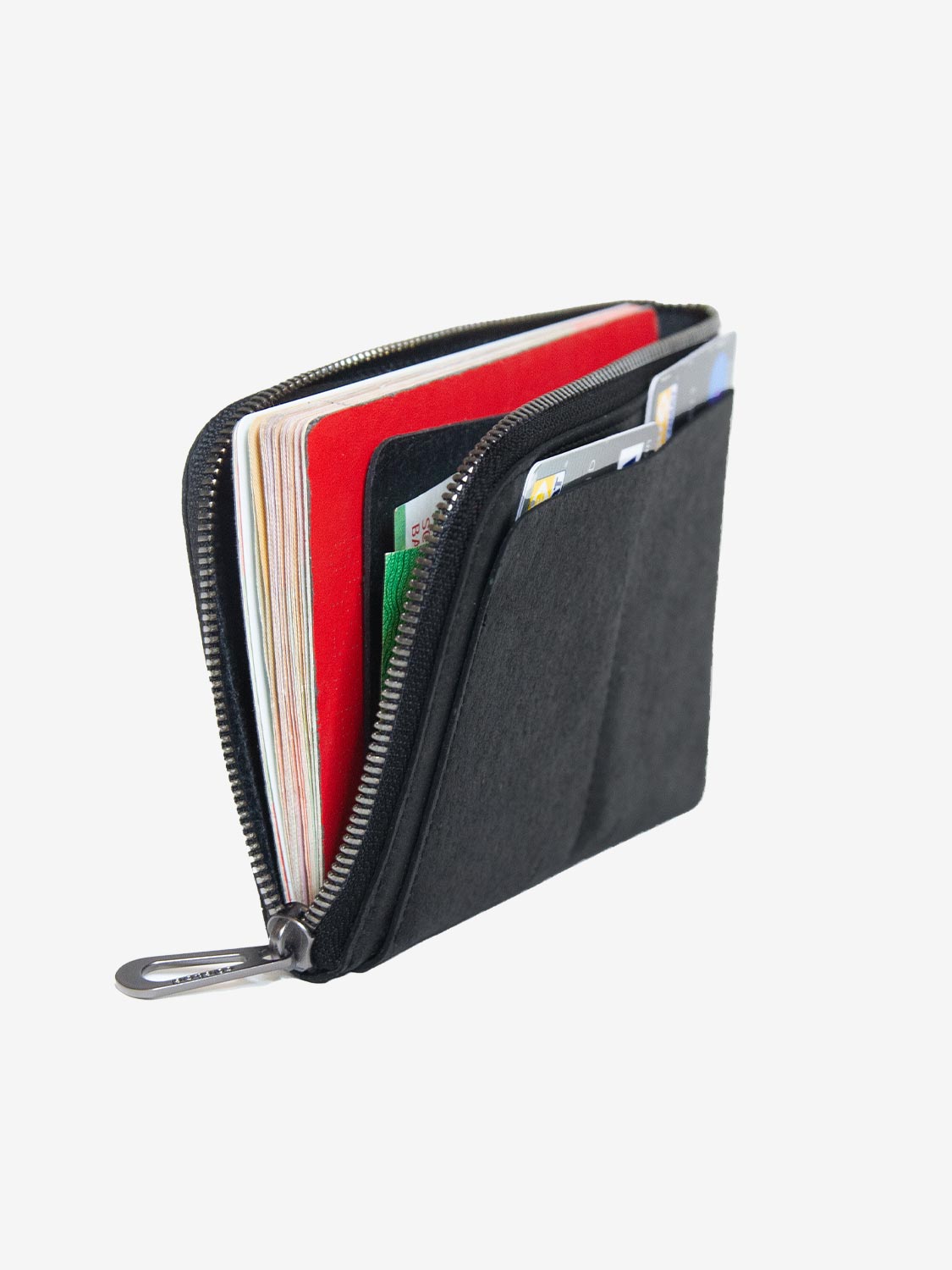 Zippered Wallet L Recycled Leather Black