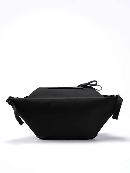 Isarau L Sleek Black Bag