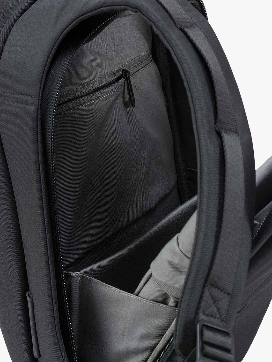 【美品】côte&ciel Isar M EcoYarn Black côte&ciel | Isar M EcoYarn Black côte&ciel Official