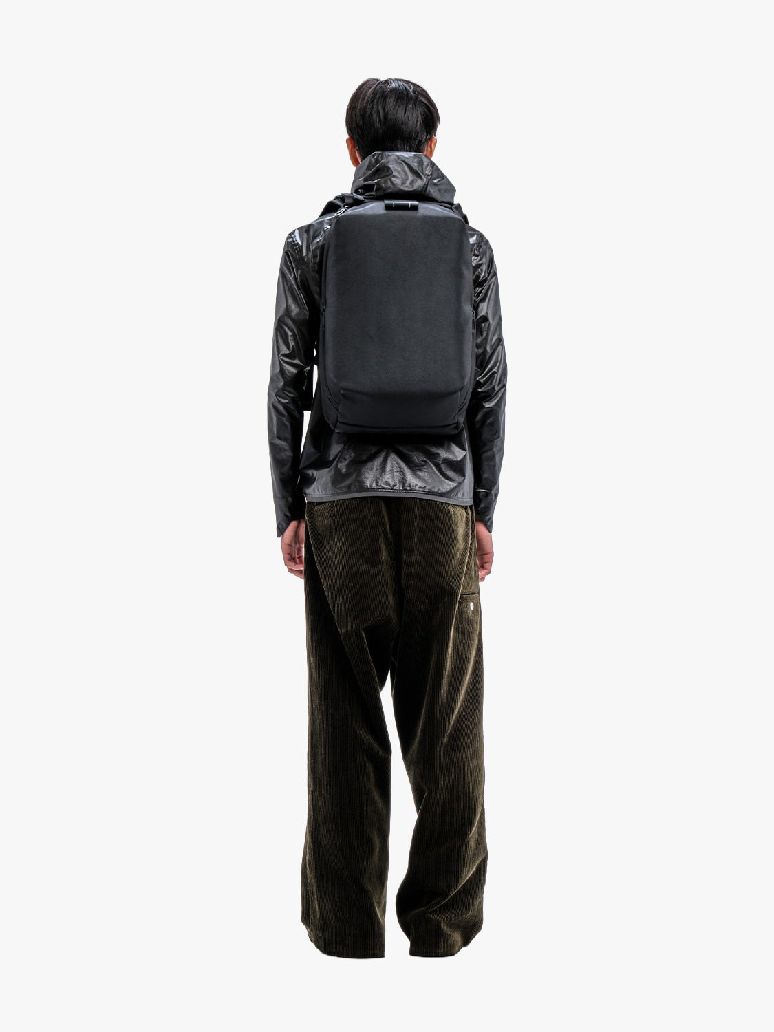 cote et ciel leather backpack Isar EcoYarn this backpacks clamshell opening not only makes it highly efficient when loading cte&ciel | Saru Obsidian Black