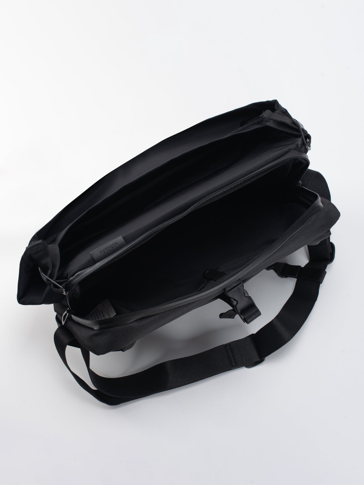 coteetciel Crossbody/Messenger Riss MemoryTech Black côte&ciel EU 29030