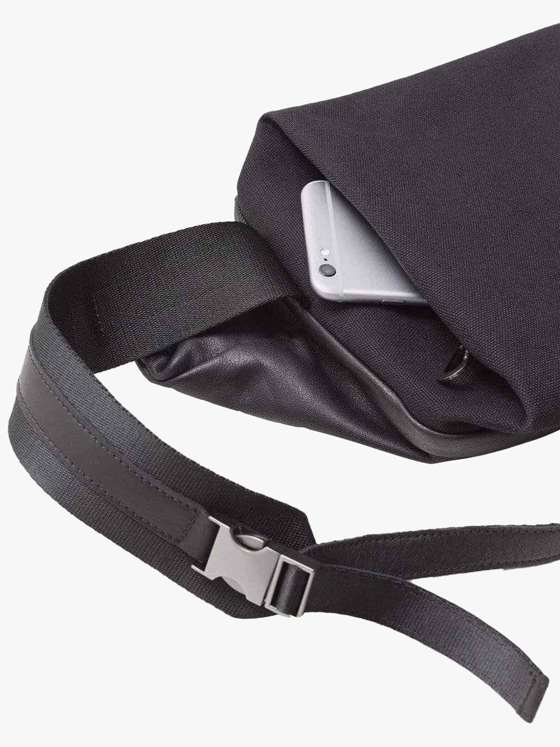 coteetciel Crossbody/Sling Bag Isarau M Alias Black côte&ciel EU 28604