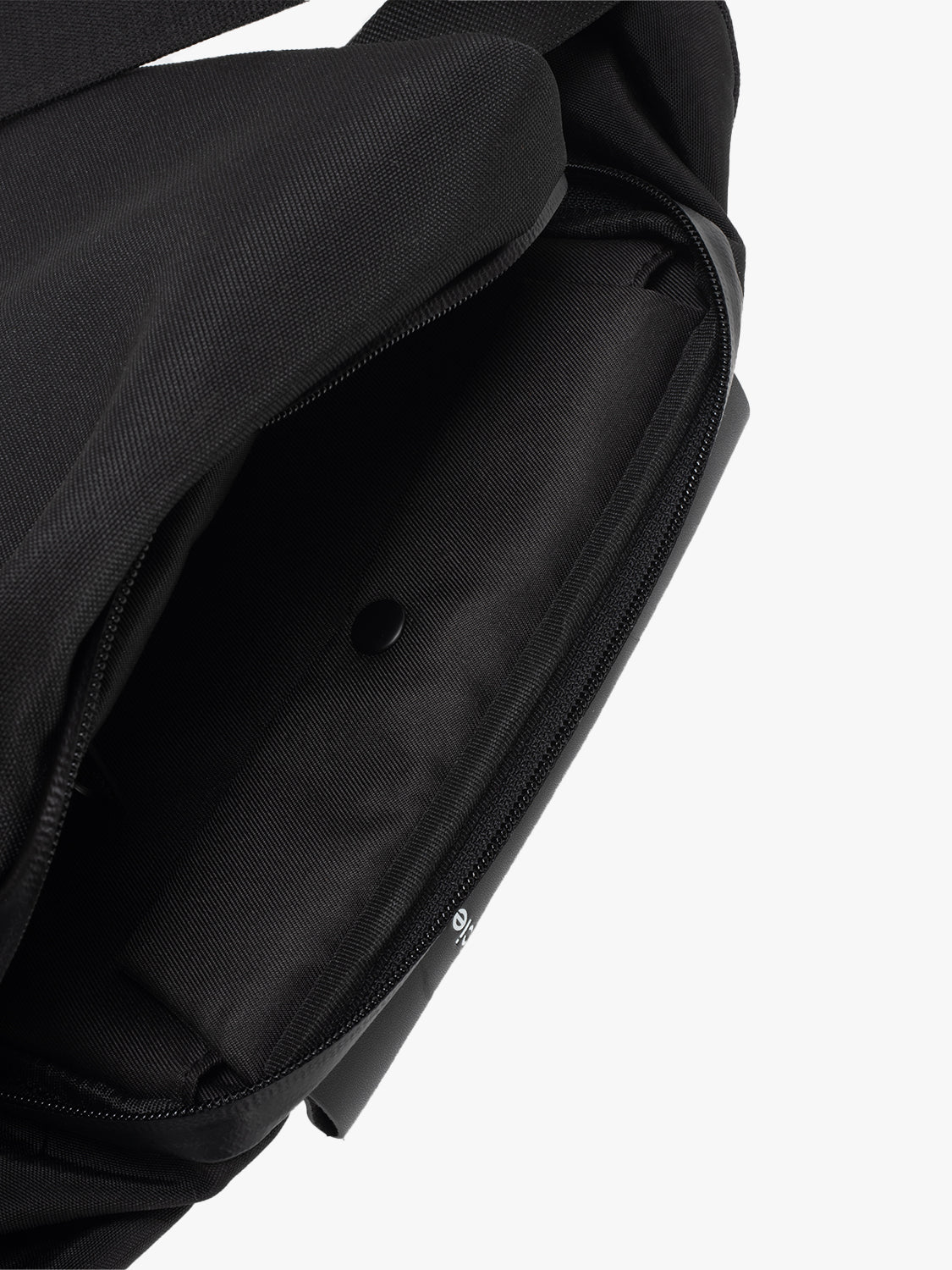 coteetciel Crossbody/Sling Bag Isarau S Round Carbon Black côte&ciel EU 29200