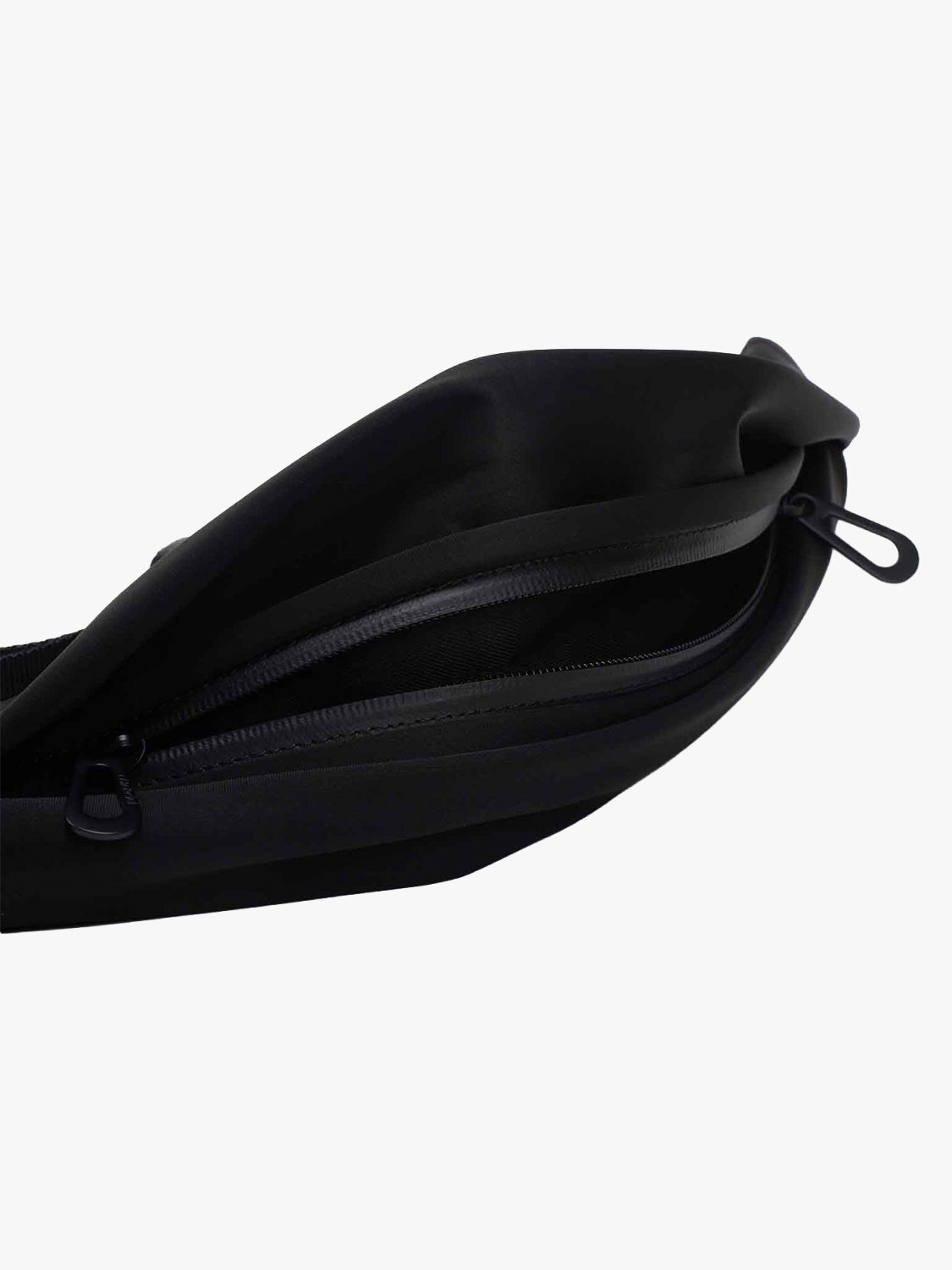 coteetciel Crossbody/Sling/Waist Bag Adda Sleek Black Shoulder Strap côte&ciel EU 29084